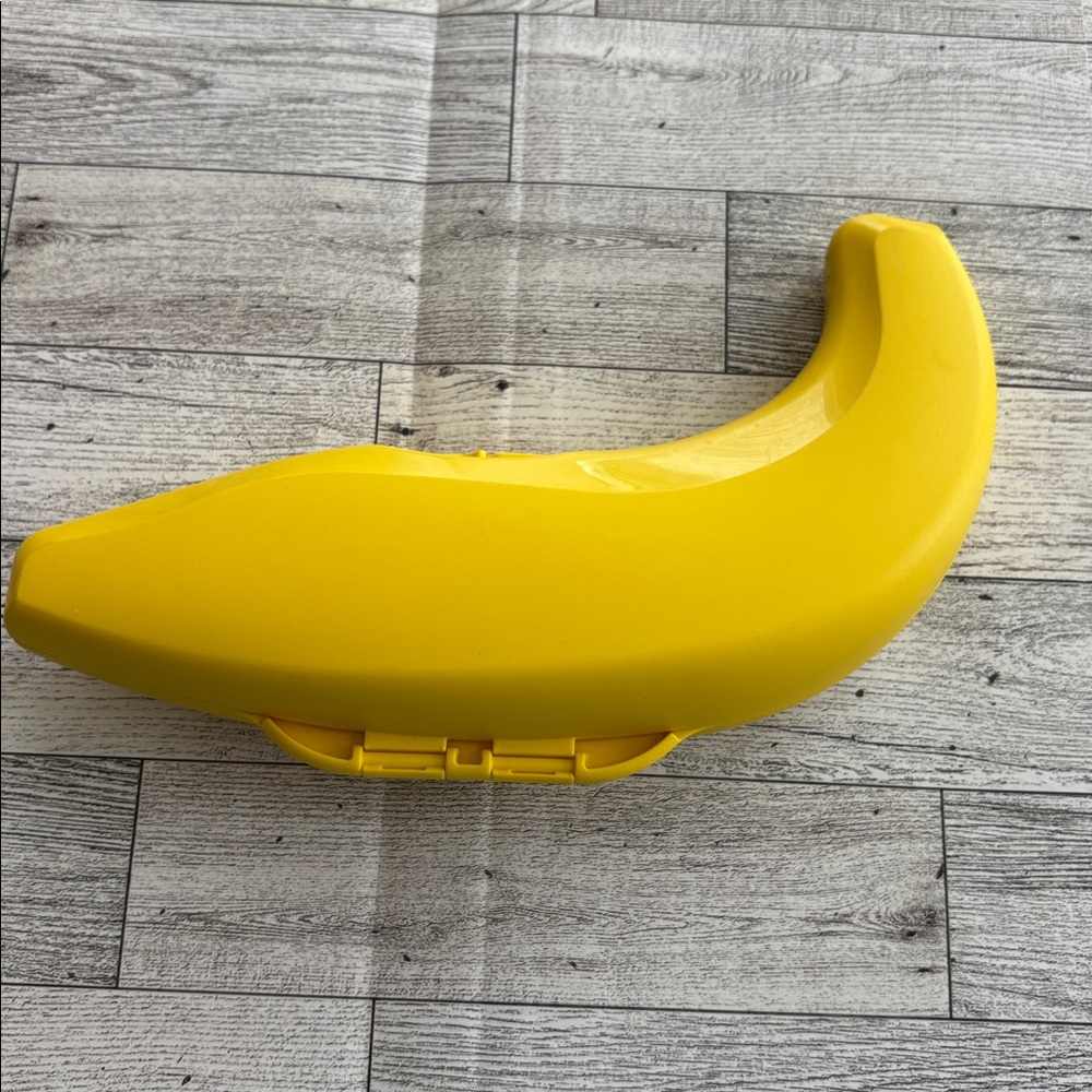 Tupperware - Banana Keeper - Picture 3 of 5